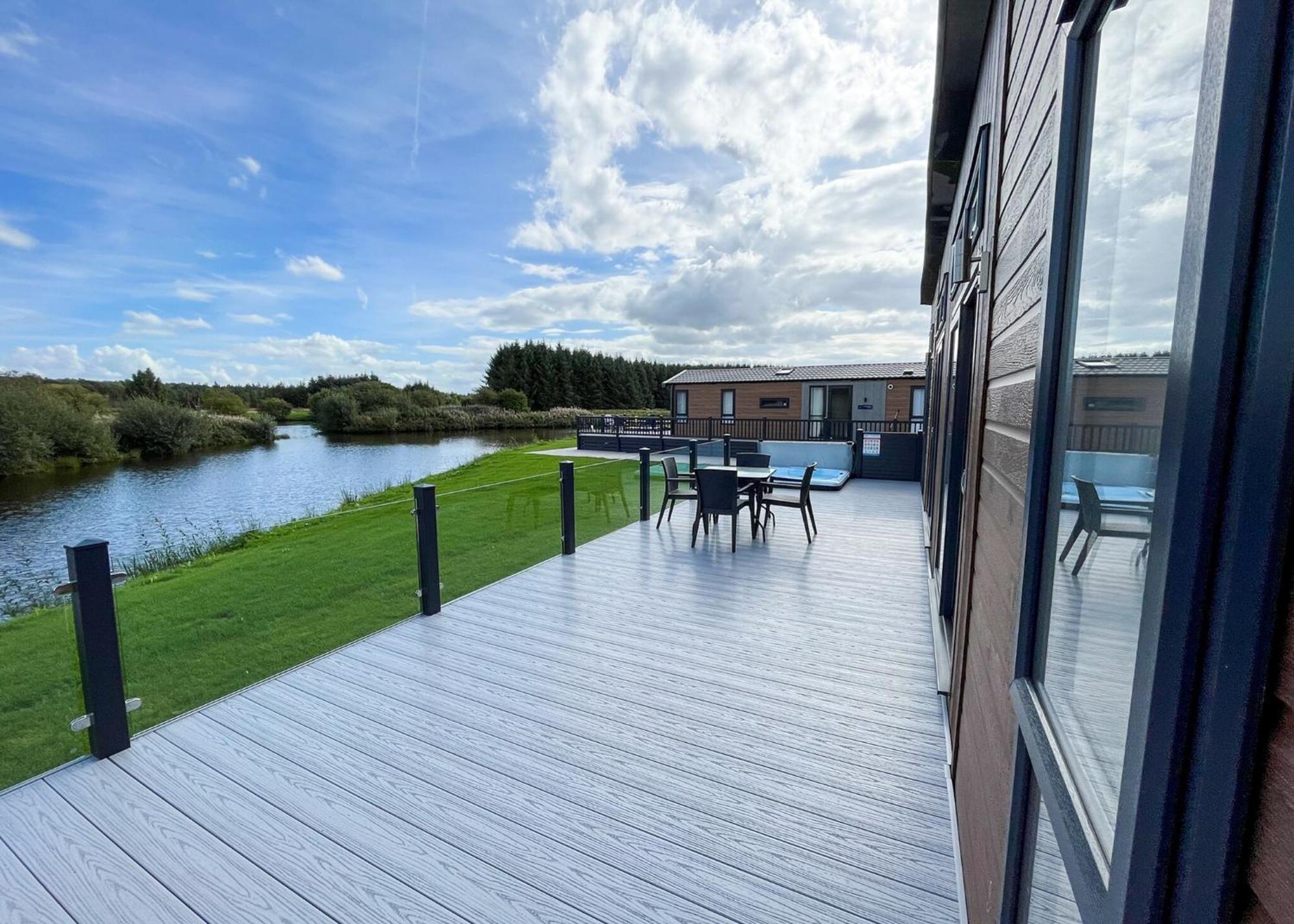 Westlands Country Park Hotel Анан Екстериор снимка