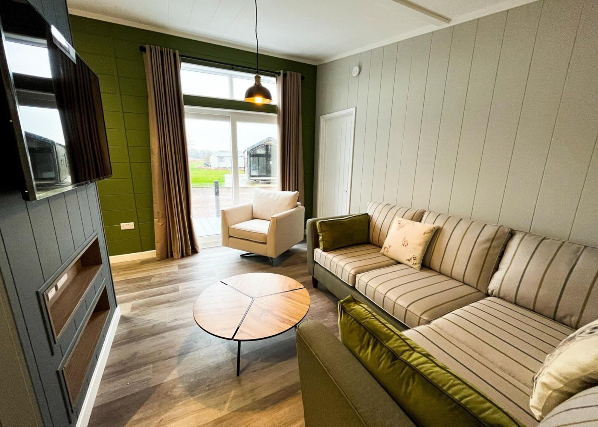 Westlands Country Park Hotel Анан Екстериор снимка